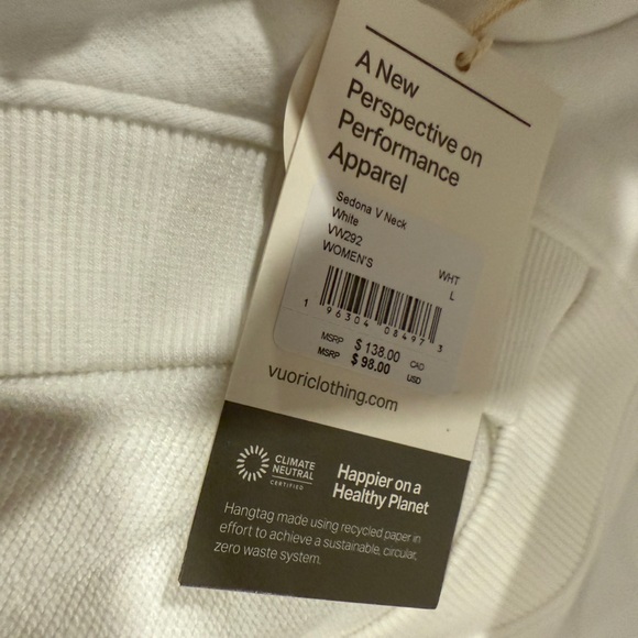 Vuori Sedona White V-Neck Pullover Sweatshirt. NWT - Picture 4 of 5